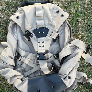 RARE HARD TO FIND Vintage Oakley Icon Backpack 2.0